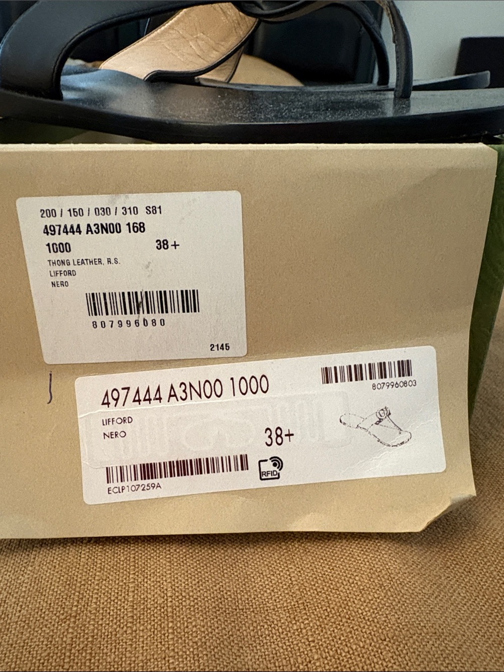 Gucci Black Leather Thong Sandals with Gold Double G - Picture 2 of 9